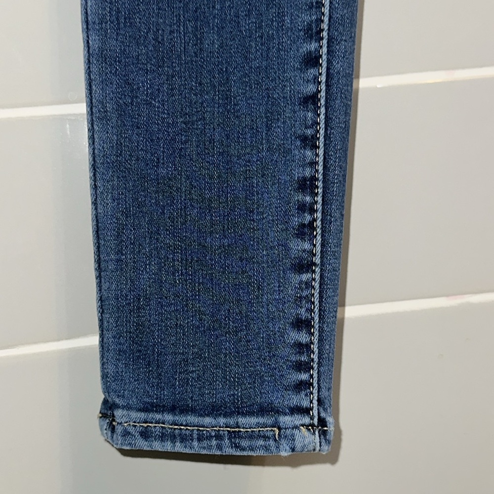 Levi’s 720 High Rise Super Skinny Jeans - Picture 8 of 17